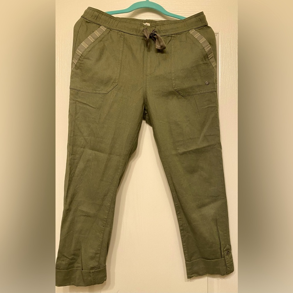 BNWT Roxy Linen Olive Green Cropped Pants, Size Small